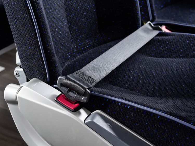 ¿Cuándo es obligatorio el uso del cinturón de seguridad en los autobuses?