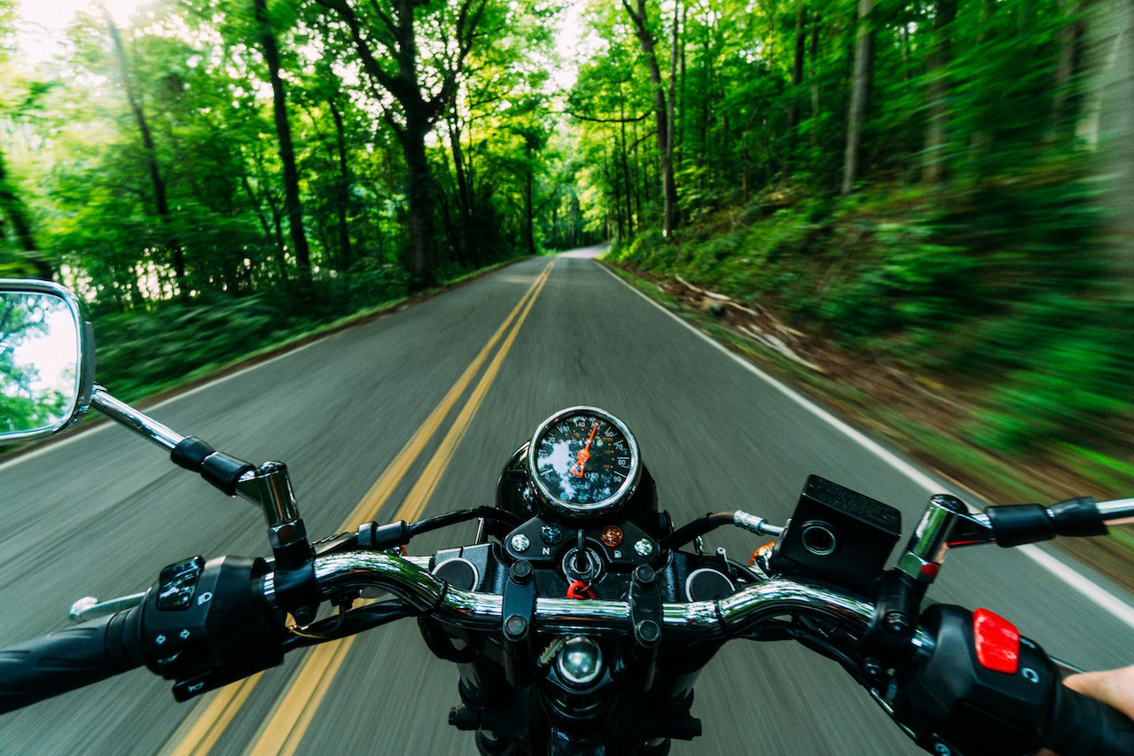 Carnet A de motocicleta: requisitos y tipos de permisos de conducir moto en España