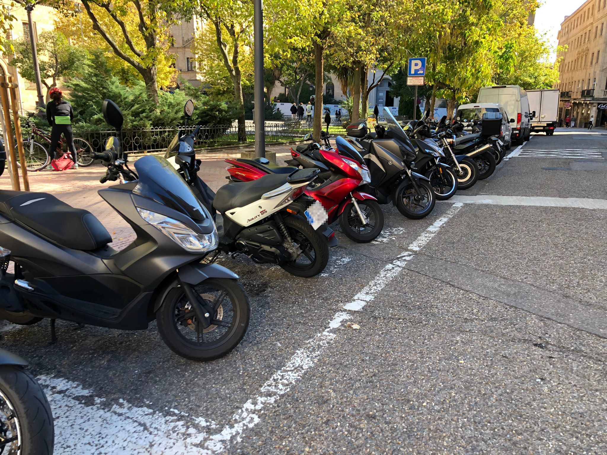 motos aparcadas